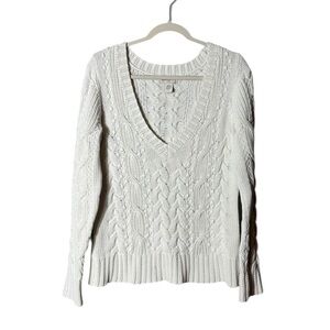 Banana Republic Cream V-Neck Sweater